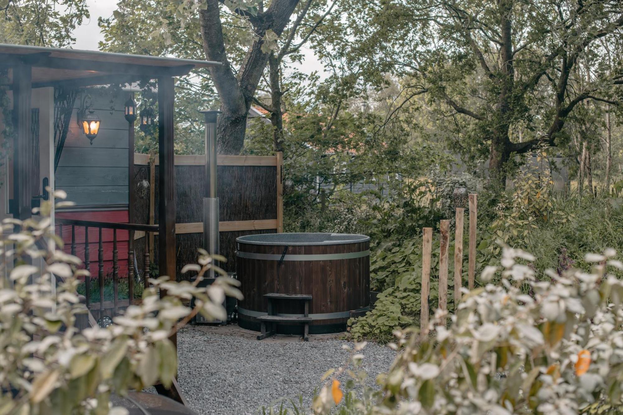 Pipowagen De Zwerveling Aan Zee Villa Осткапеле Екстериор снимка